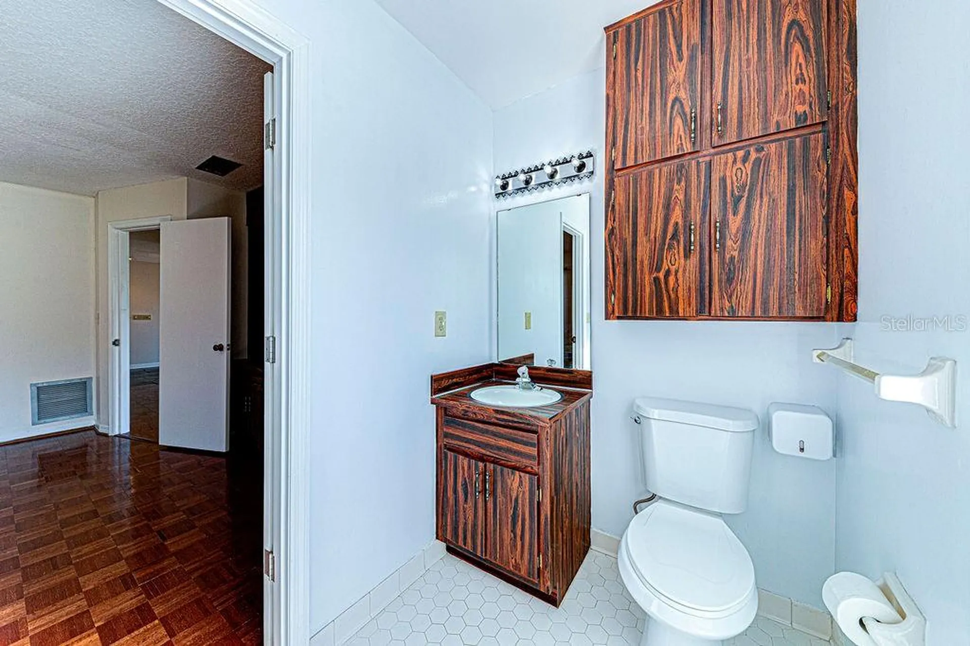 8998 Crichton Wood Drive Orlando FL 32819