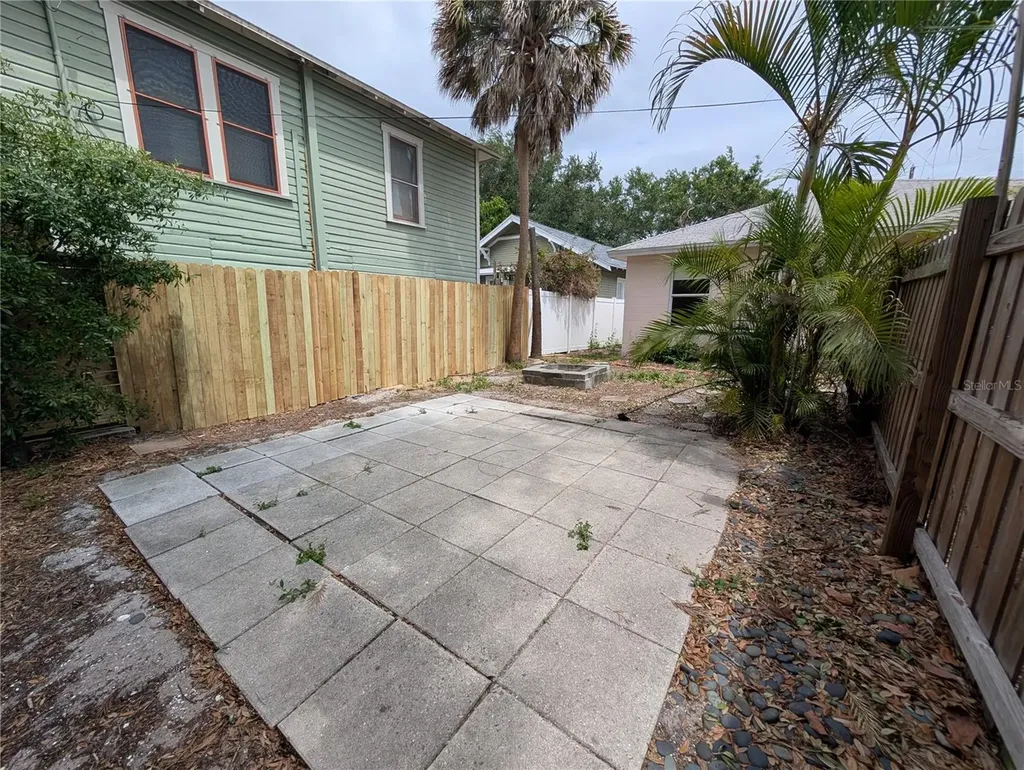 608 9th Avenue N St Petersburg FL 33701