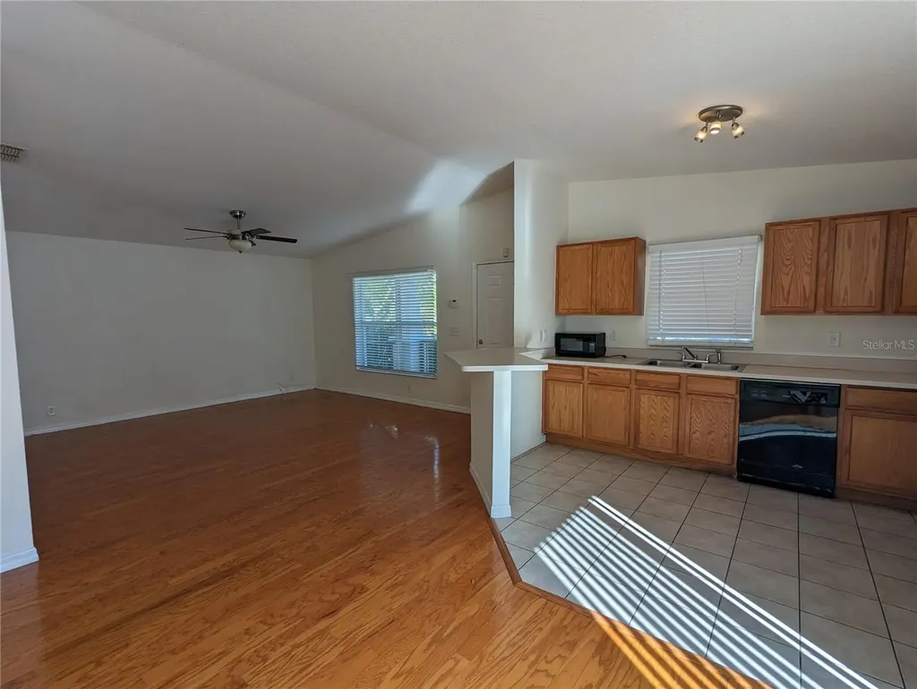 608 9th Avenue N St Petersburg FL 33701