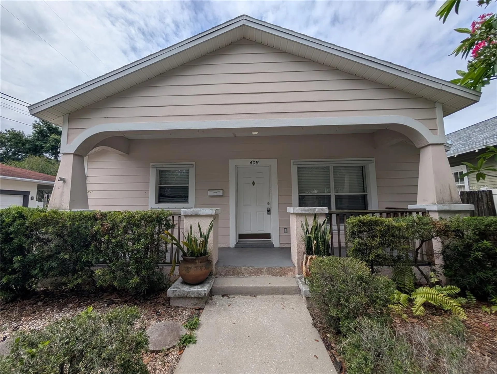 608 9th Avenue N St Petersburg FL 33701