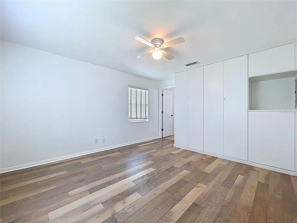 3212 38th Way S St Petersburg FL 33711