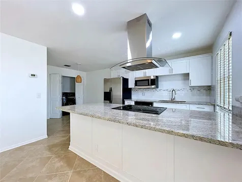 3212 38th Way S St Petersburg FL 33711