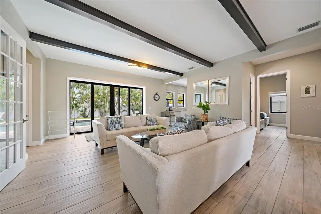 1905 Tulip Drive Sarasota FL 34239