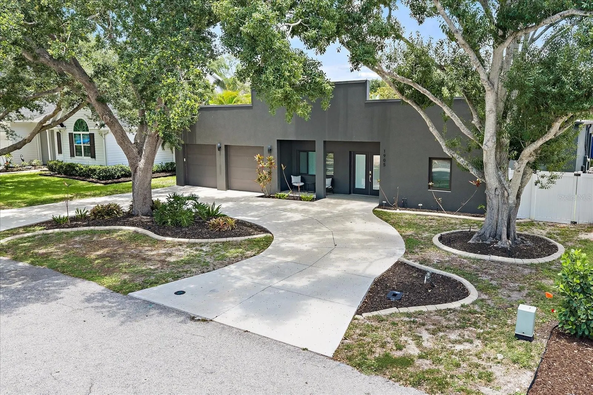1905 Tulip Drive Sarasota FL 34239