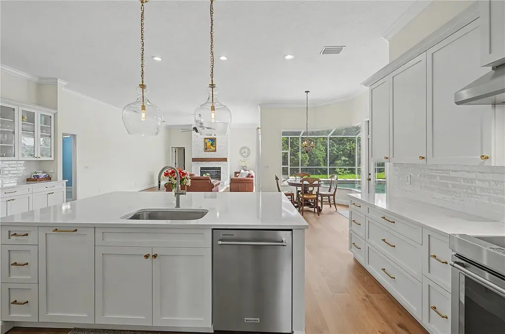 1319 Forestedge Boulevard Oldsmar FL 34677