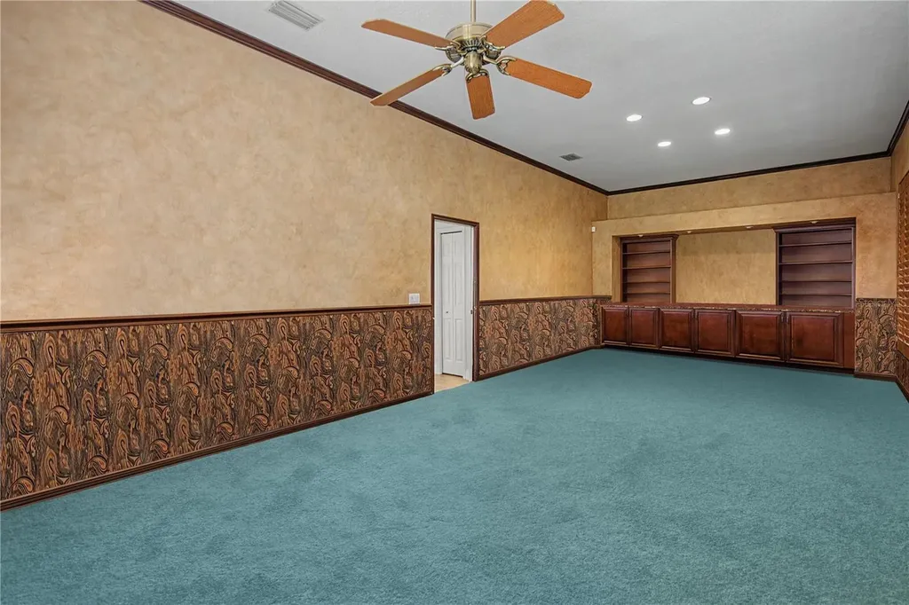 1319 Forestedge Boulevard Oldsmar FL 34677