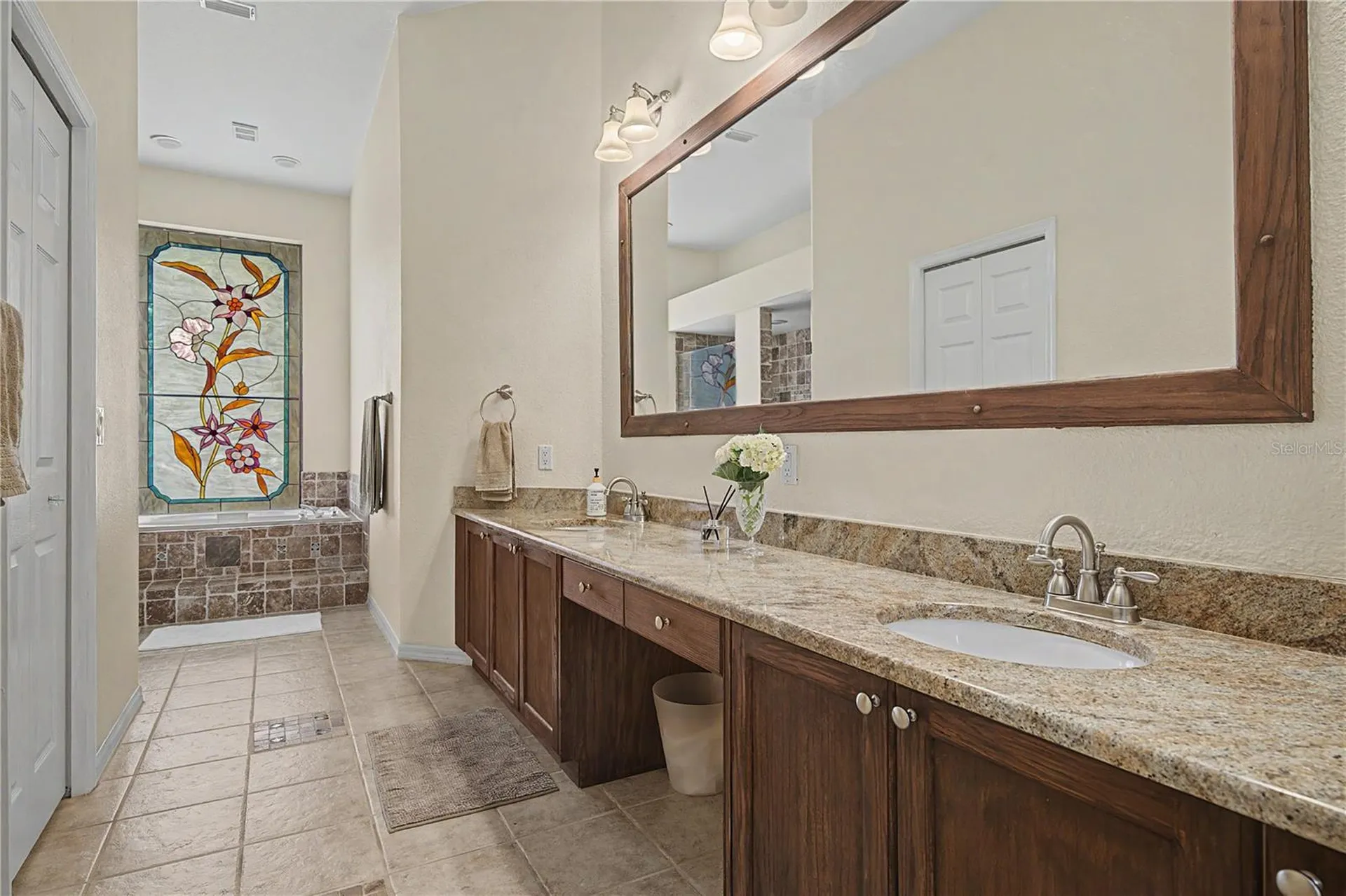 1319 Forestedge Boulevard Oldsmar FL 34677