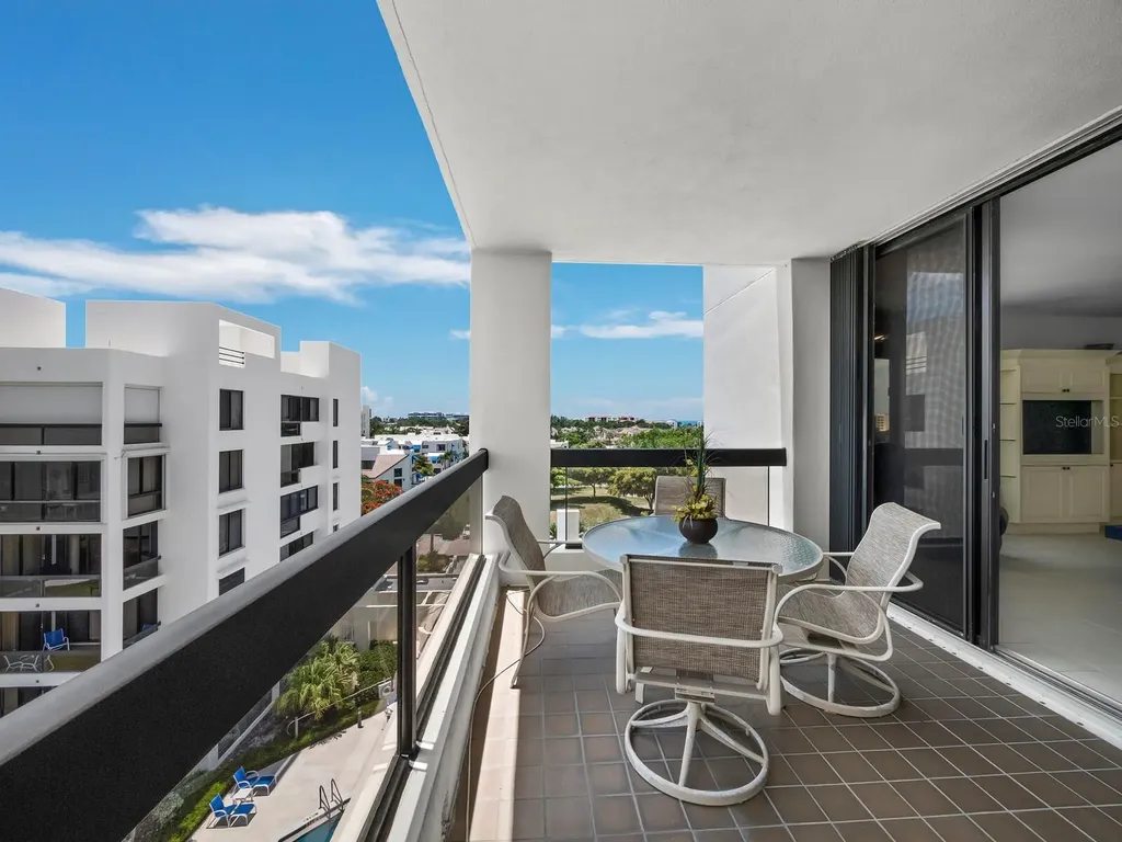 2020 Harbourside Drive Longboat Key FL 34228