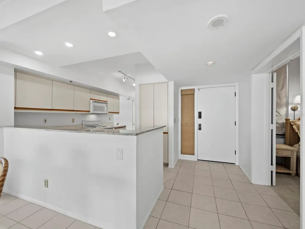 2020 Harbourside Drive Longboat Key FL 34228