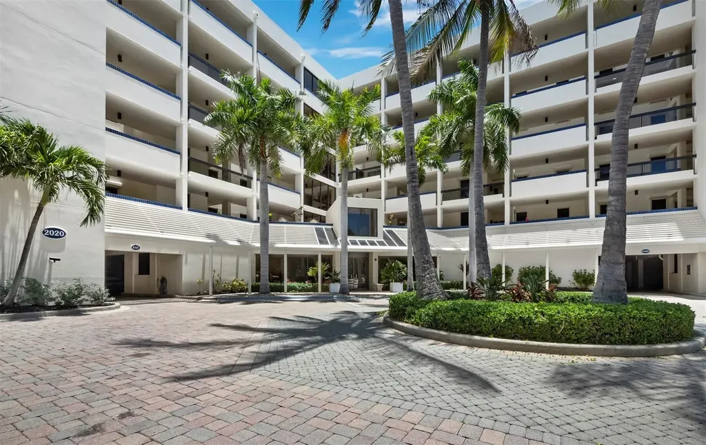 2020 Harbourside Drive Longboat Key FL 34228