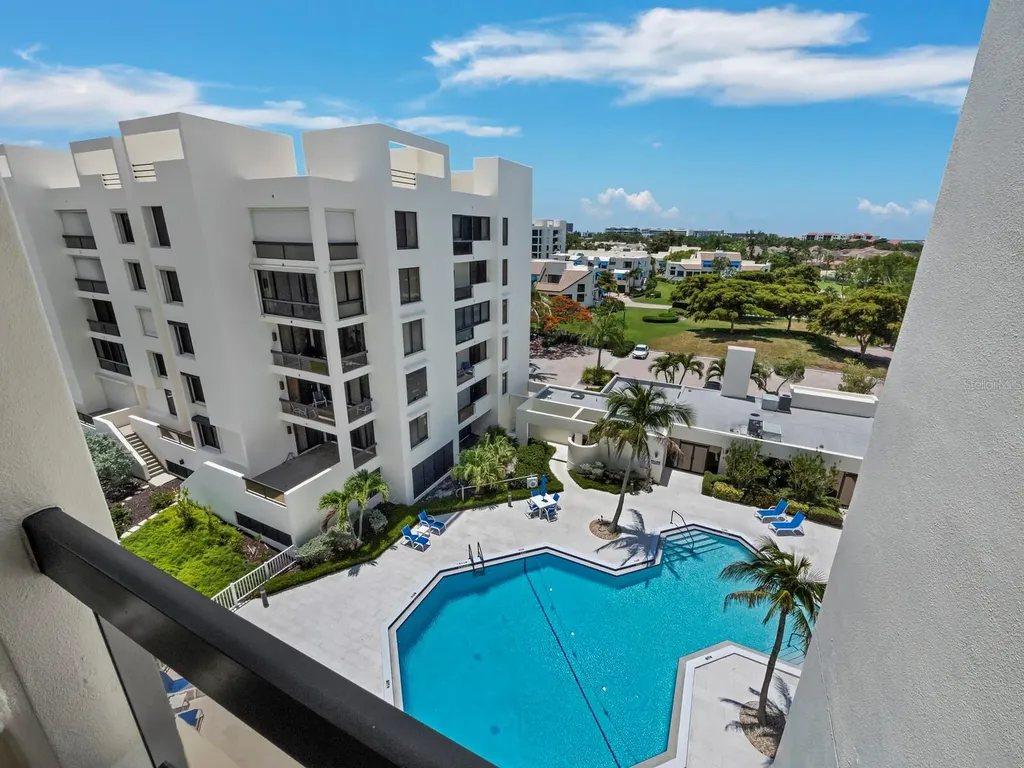 2020 Harbourside Drive Longboat Key FL 34228