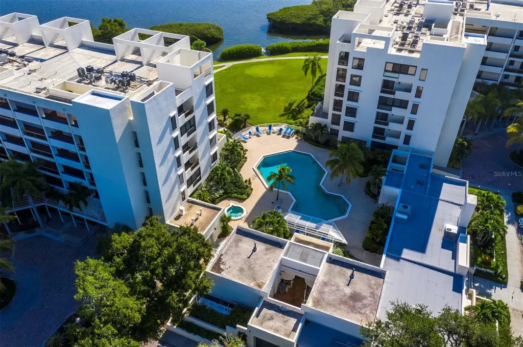 2020 Harbourside Drive Longboat Key FL 34228