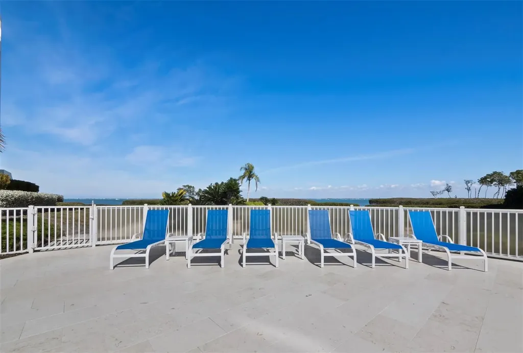 2020 Harbourside Drive Longboat Key FL 34228