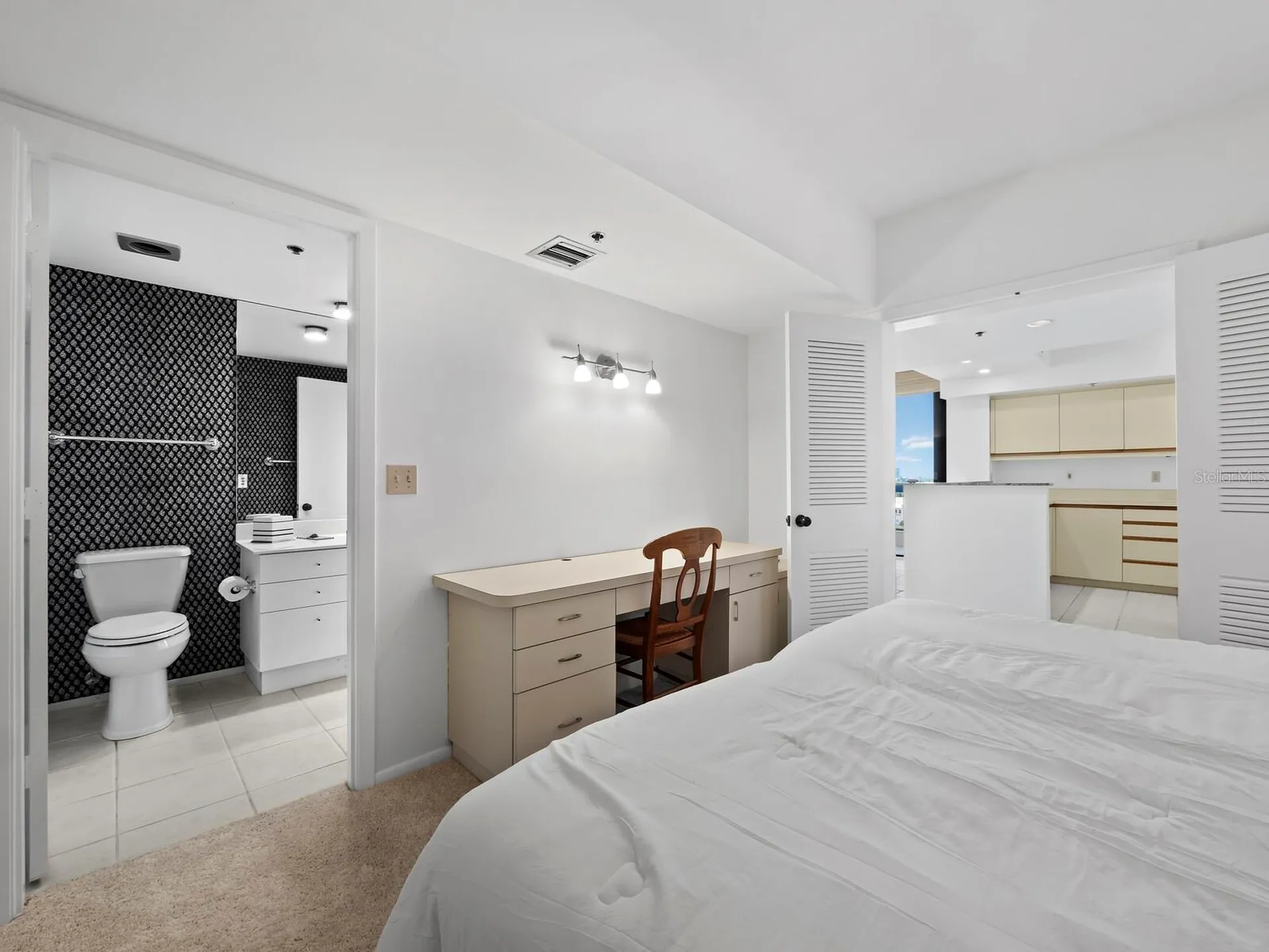 2020 Harbourside Drive Longboat Key FL 34228