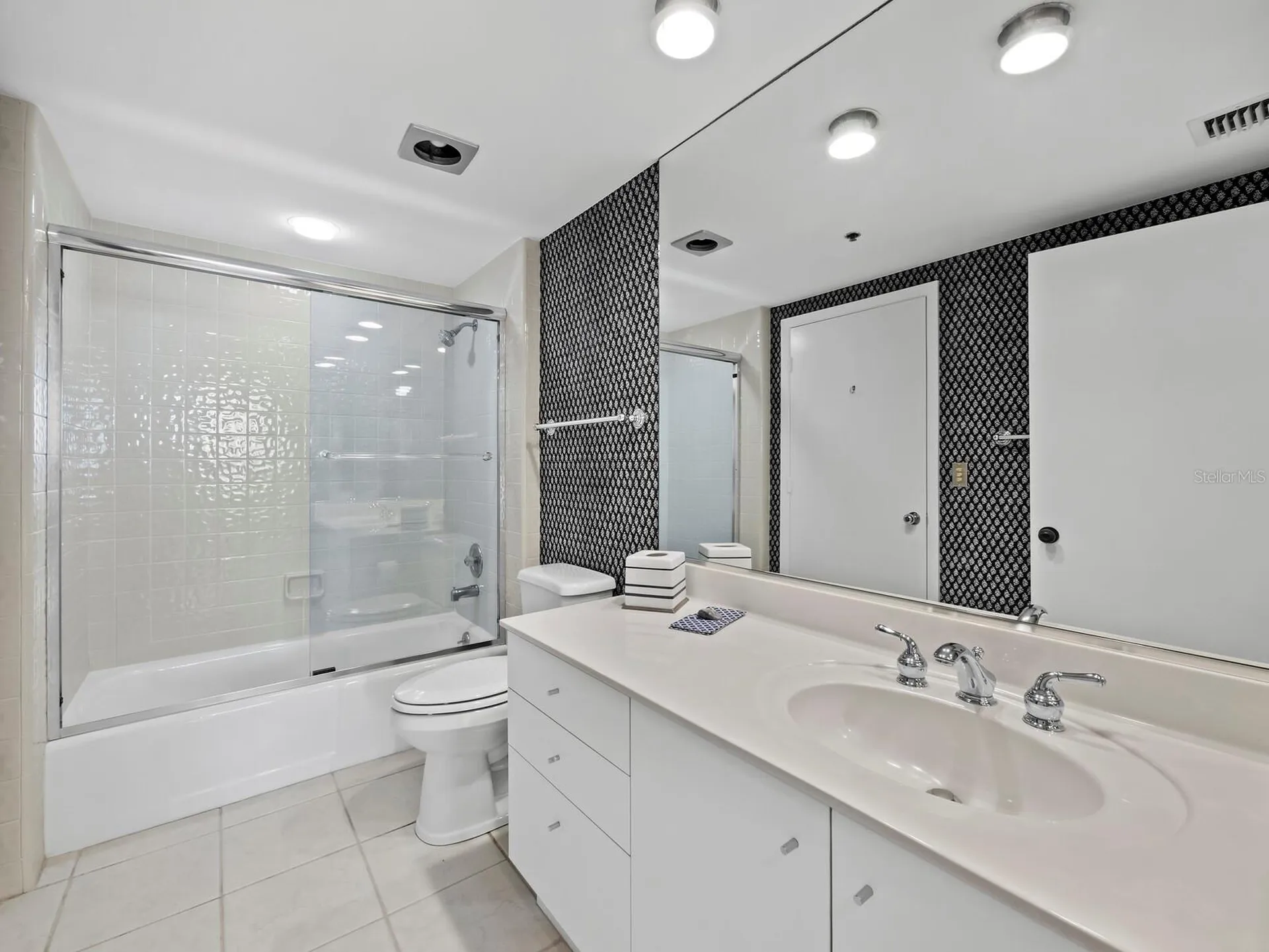 2020 Harbourside Drive Longboat Key FL 34228
