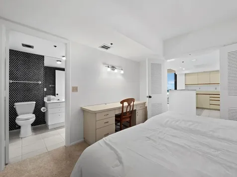 2020 Harbourside Drive Longboat Key FL 34228