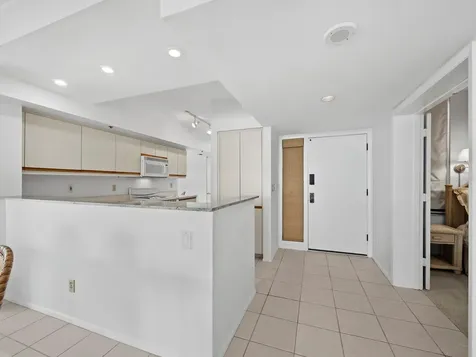 2020 Harbourside Drive Longboat Key FL 34228