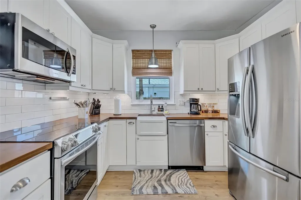 2437 Floyd Street Sarasota FL 34239