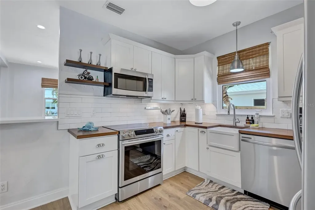 2437 Floyd Street Sarasota FL 34239