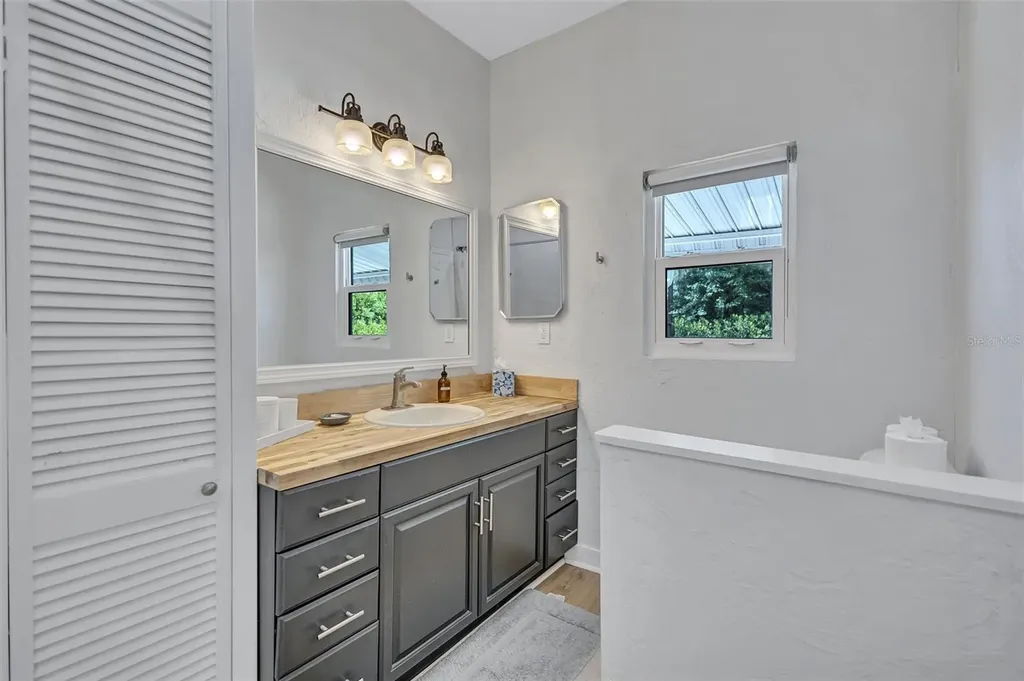 2437 Floyd Street Sarasota FL 34239