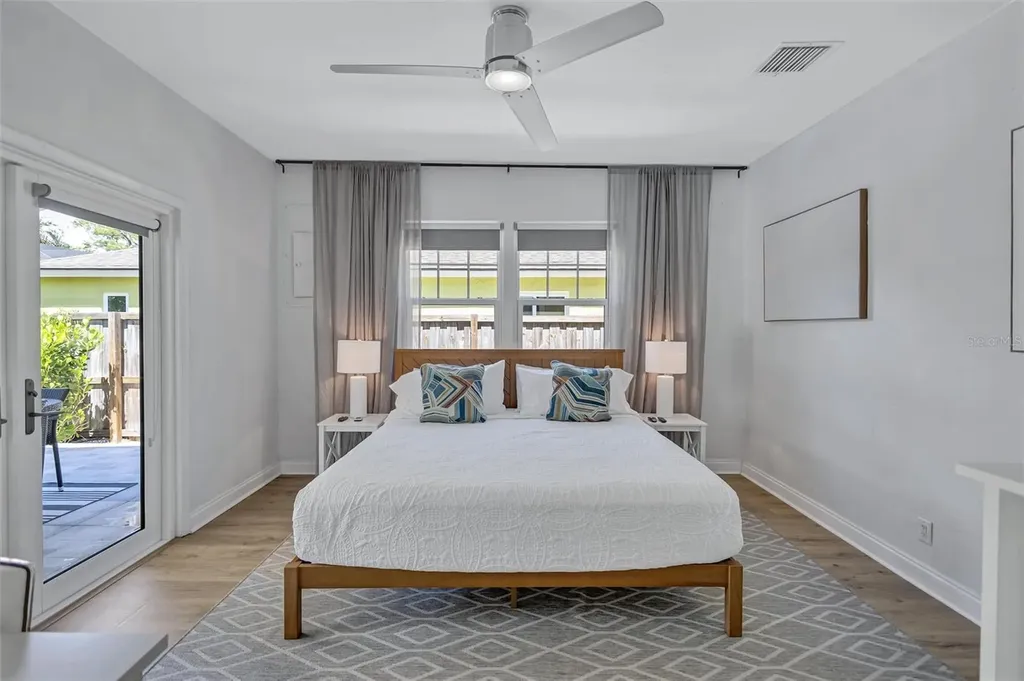 2437 Floyd Street Sarasota FL 34239