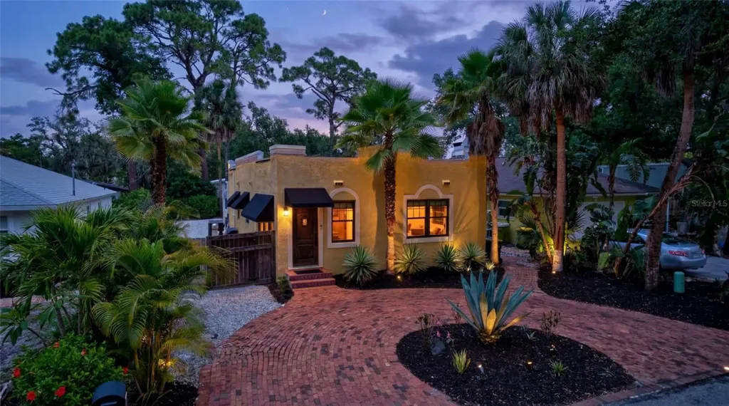 2437 Floyd Street Sarasota FL 34239
