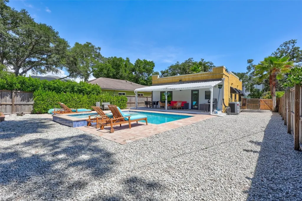 2437 Floyd Street Sarasota FL 34239