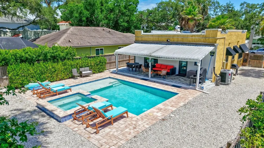 2437 Floyd Street Sarasota FL 34239