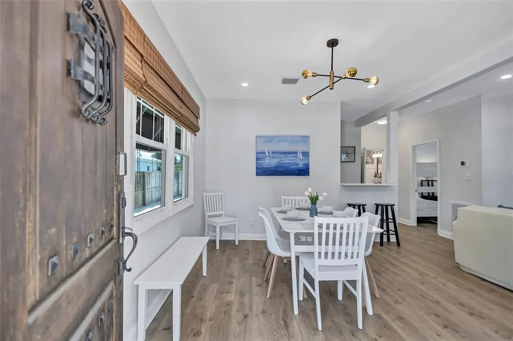 2437 Floyd Street Sarasota FL 34239