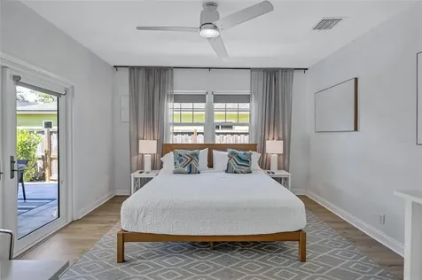 2437 Floyd Street Sarasota FL 34239