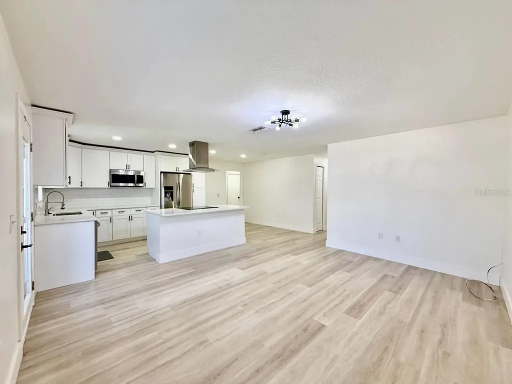 309 Fairfield Street Oldsmar FL 34677