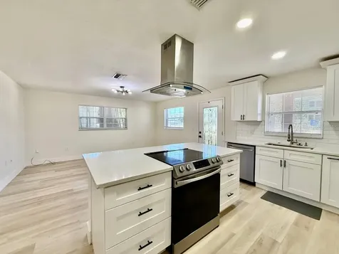 309 Fairfield Street Oldsmar FL 34677