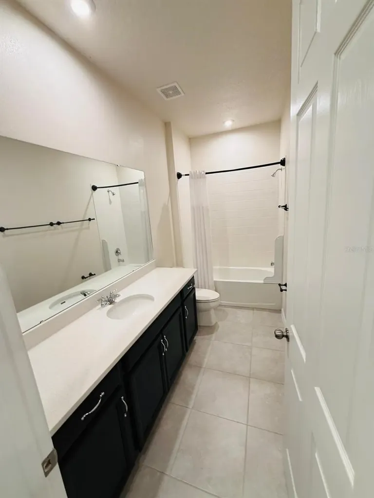 2290 Avian Loop Kissimmee FL 34741