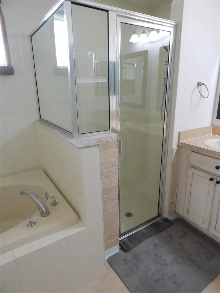 6367 Bridgecrest Drive Lithia FL 33547