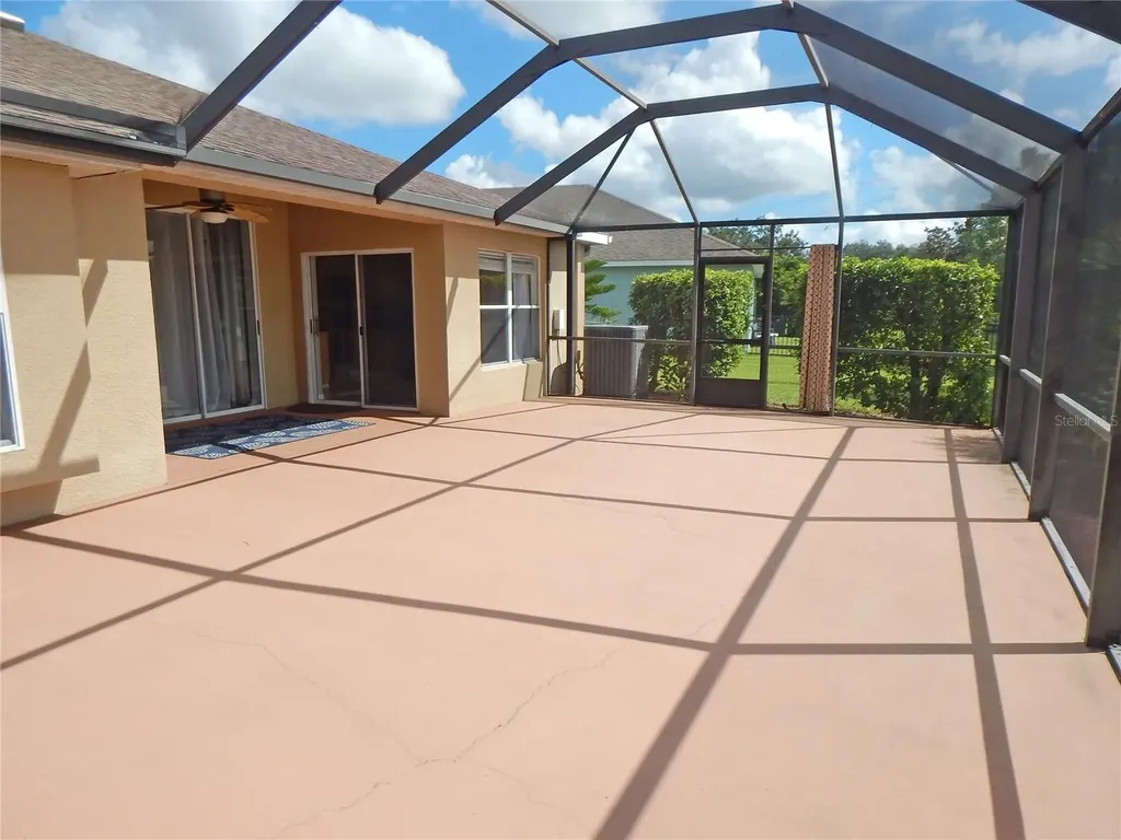 6367 Bridgecrest Drive Lithia FL 33547