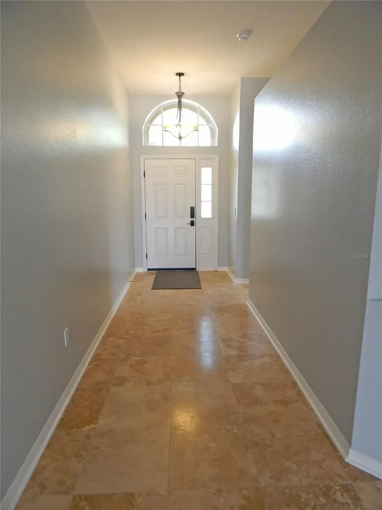 6367 Bridgecrest Drive Lithia FL 33547