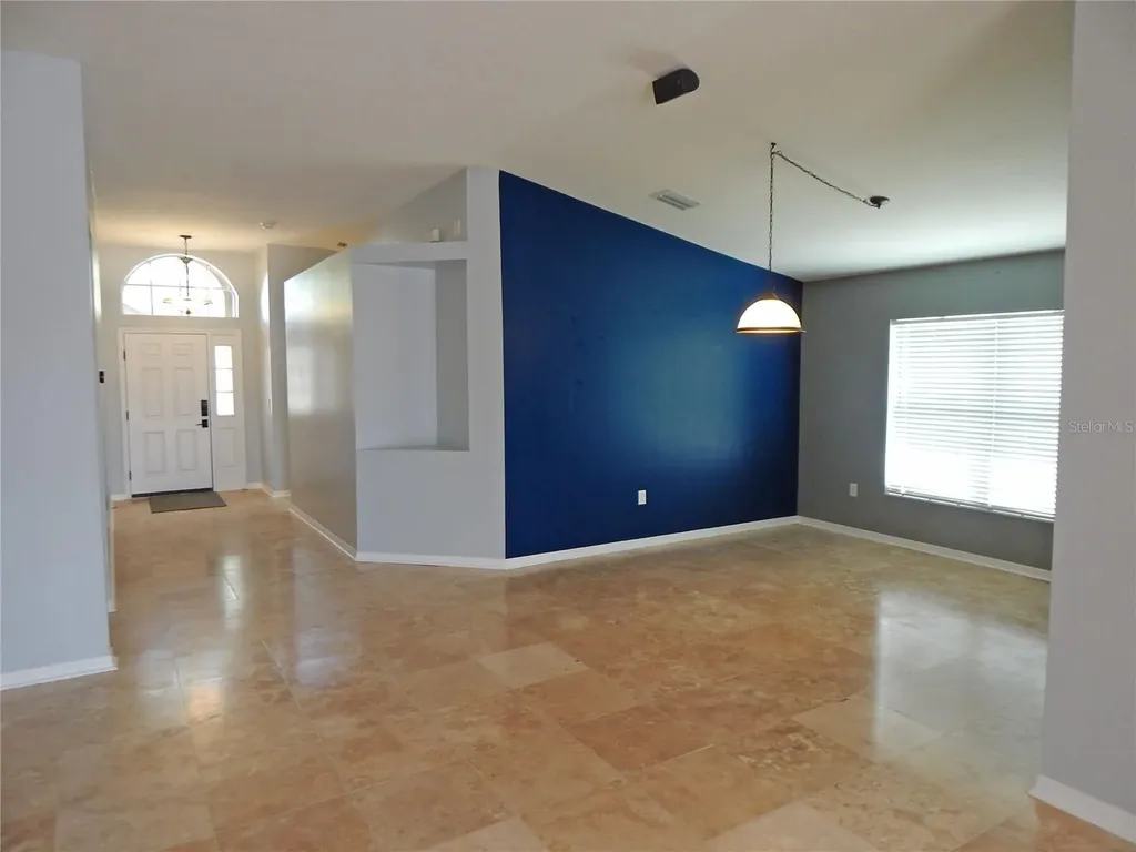 6367 Bridgecrest Drive Lithia FL 33547