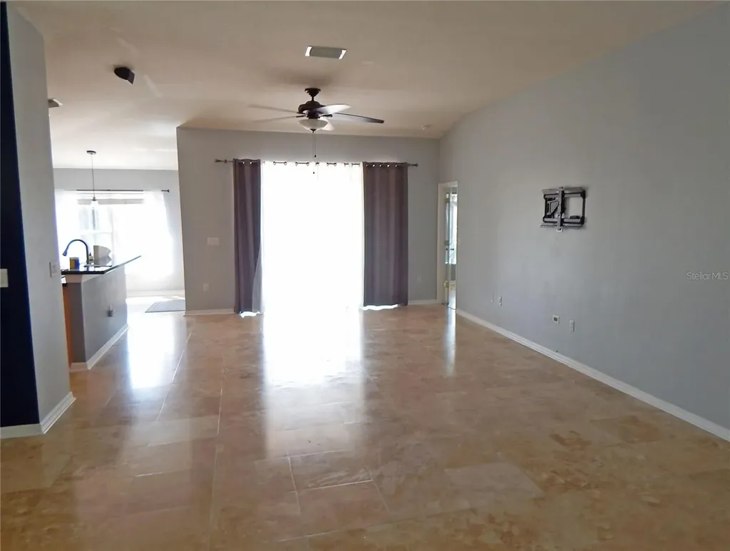 6367 Bridgecrest Drive Lithia FL 33547