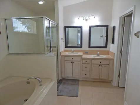 6367 Bridgecrest Drive Lithia FL 33547