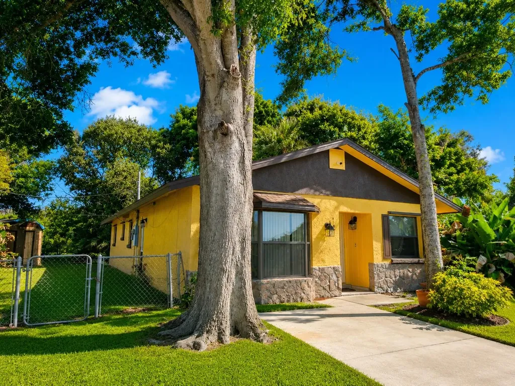 3300 James Street Melbourne FL 32901