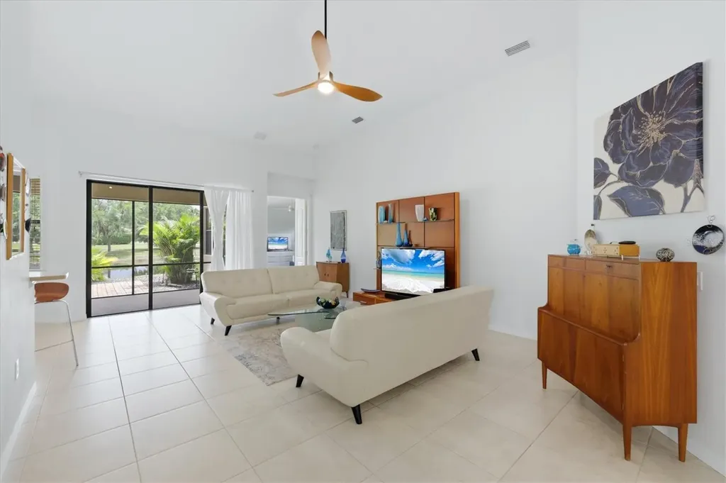 428 Snapdragon Loop Bradenton FL 34212