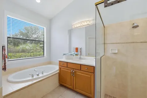428 Snapdragon Loop Bradenton FL 34212