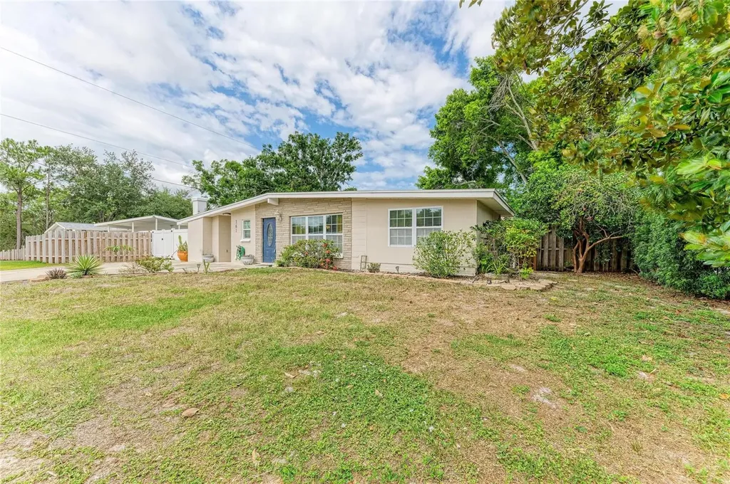 161 Suntan Avenue Sarasota FL 34237