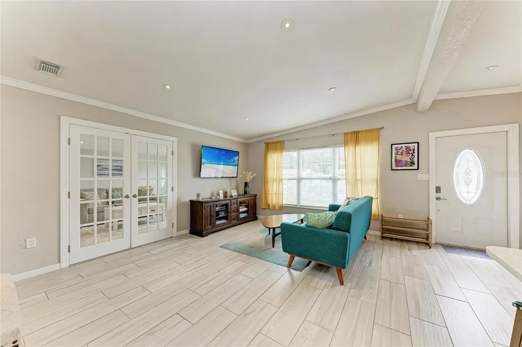 161 Suntan Avenue Sarasota FL 34237