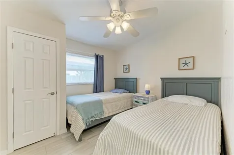 161 Suntan Avenue Sarasota FL 34237