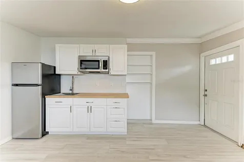 161 Suntan Avenue Sarasota FL 34237