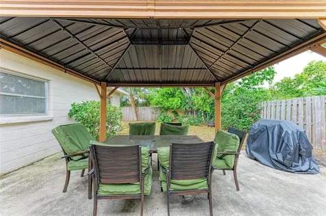 161 Suntan Avenue Sarasota FL 34237