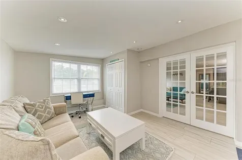 161 Suntan Avenue Sarasota FL 34237