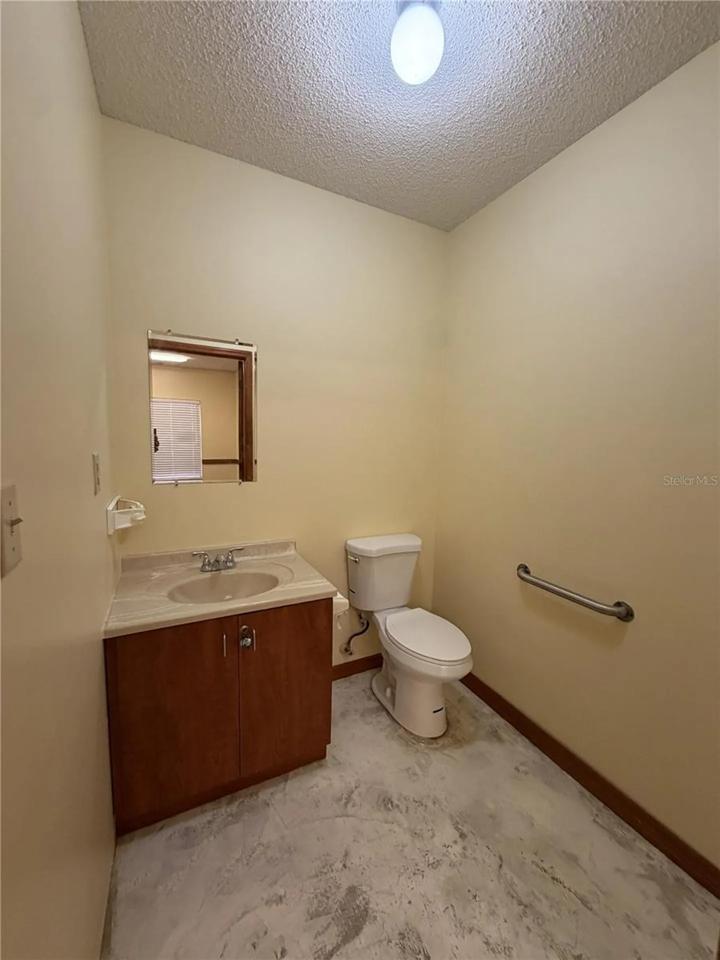 1400 W Oak Street Kissimmee FL 34741