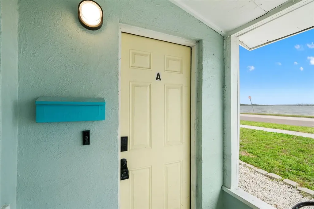 1303 S Bermuda Boulevard Tampa FL 33605
